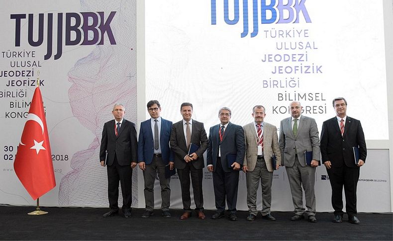 Bilim dünyası İzmir'de toplandı