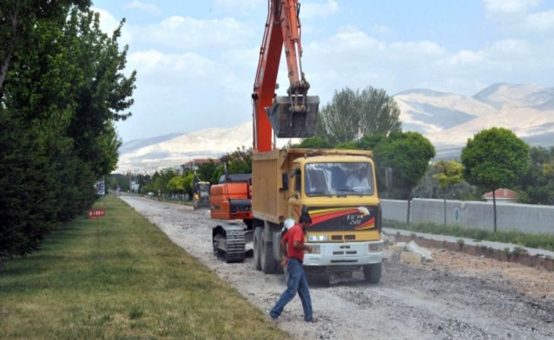 Bor yolunda genişletilme çalışmaları yapılıyor