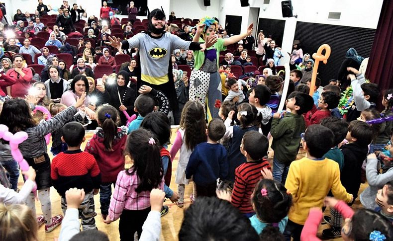 Bornova'da miniklere özel eğlence