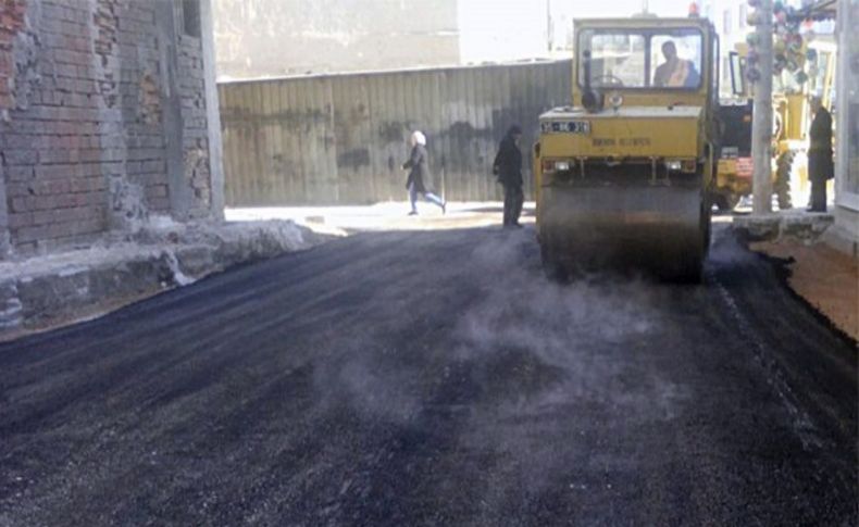 Bornova’da yol çalışmaları aralıksız sürüyor