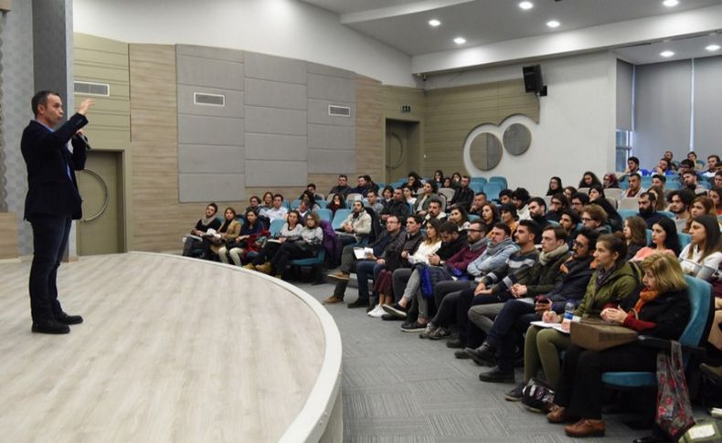 Bornovalı gençlere etkili iletişim semineri