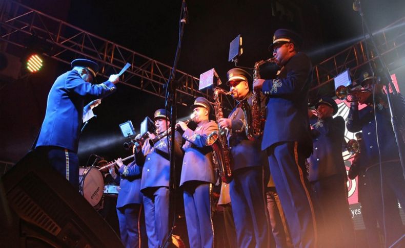 Buca Belediyesi Roman Bandosu’ndan muhteşem konser