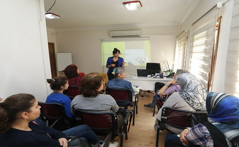 Buca'da 'Çocuk istismarına yönelik farkındalık' semineri