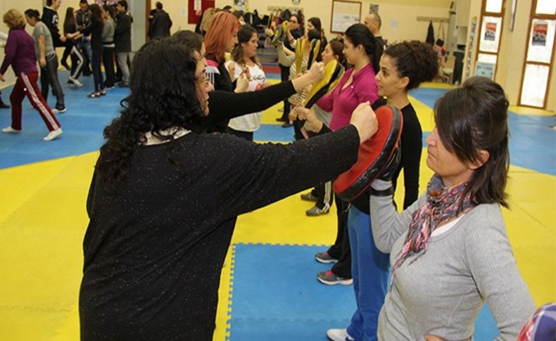 Buca’da kadınlara özel ‘kick boks’ kursu