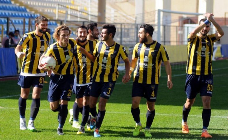 Bucaspor kupaya sarıldı