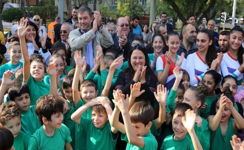 Buca’da Cumhuriyet coşkusu devam ediyor