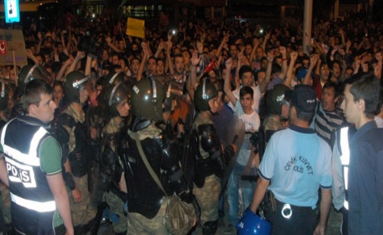 Bursa'da 'Gezi Parkı' protestosu gece yarısında da sürdü