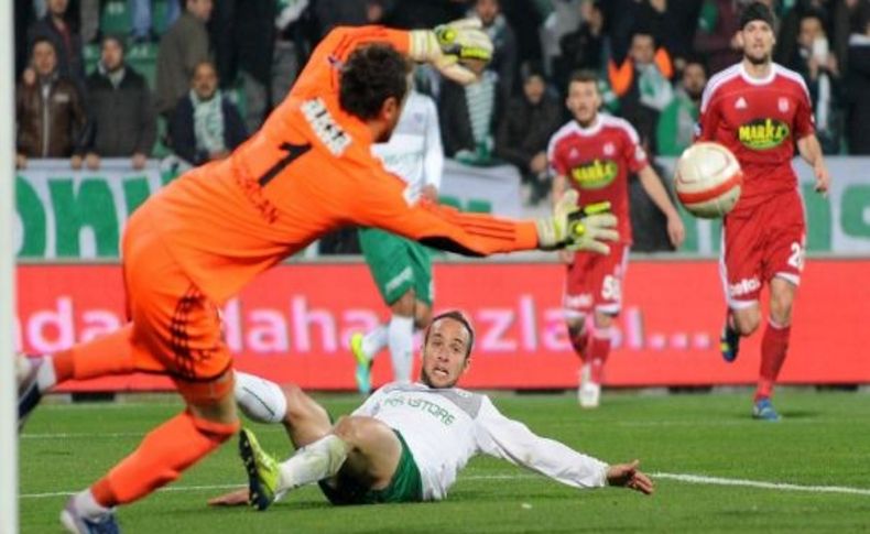 Bursaspor-Sivasspor Maçi Ek Fotoğraflari