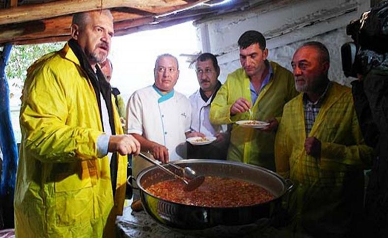 Çalışkan'dan çöp çıkışı; Hedefinde Kocaoğlu!