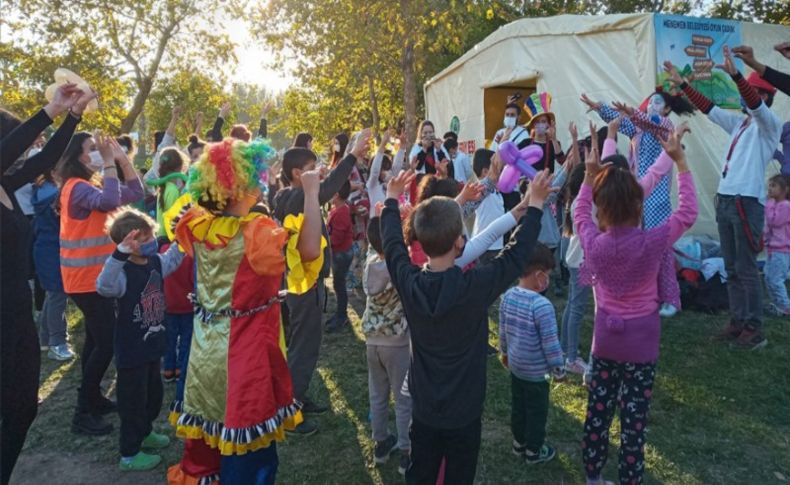 Çadırkentte çocuklar için oyun alanı