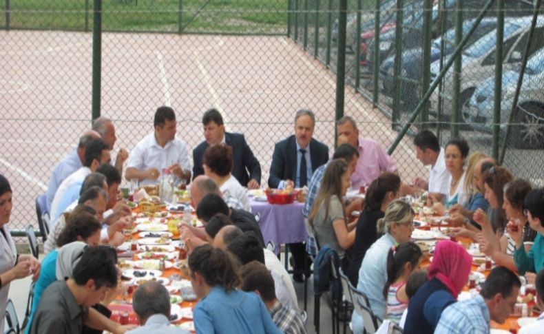 Canik Başarı Üniversitesi yönetimi, ilköğretim okuluna konuk oldu