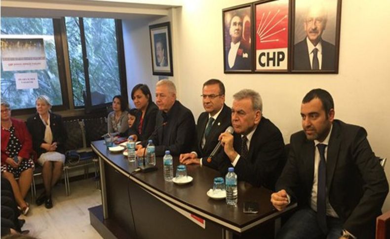 CHP İzmir'de parti örgütünde memnuniyetle yaratan tablo