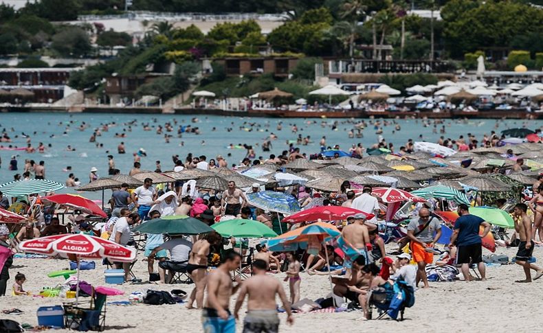 Çeşme'de bayram sonrası da doluluk sürüyor