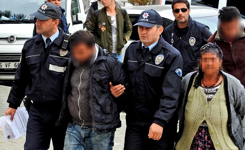 Çeşme'de villalardan hırsızlığa 2 tutuklama