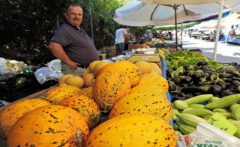 Çeşme'de yerli ürünler halkla aracısız buluşuyor