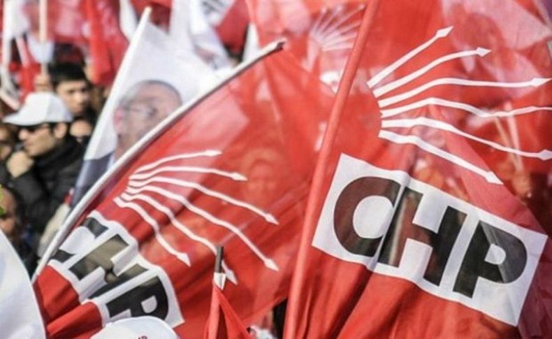 CHP'de ipler koptu: Olağanüstü kurultay krizi