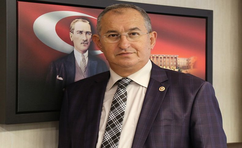 CHP'li Sertel'den çarpıcı 'bayrak direği' iddiası