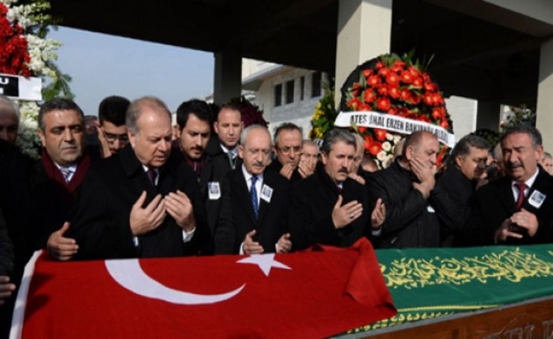 CHP'li Karaca toprağa verildi