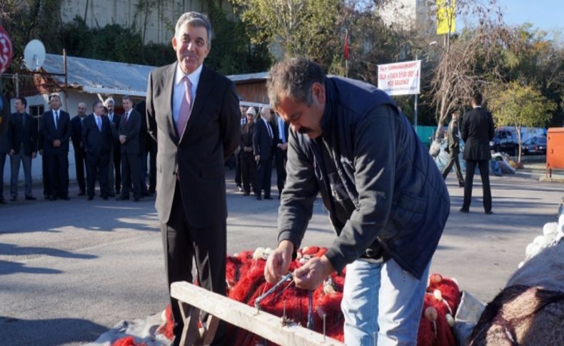 Cumhurbaşkanı Gül barınakta balıkçıları ziyaret etti