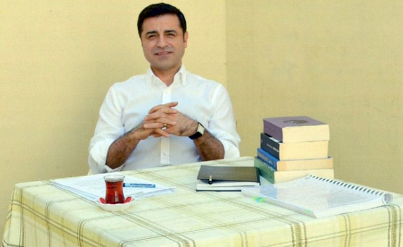 Demirtaş, cezaevinden basın toplantısına hazırlanıyor