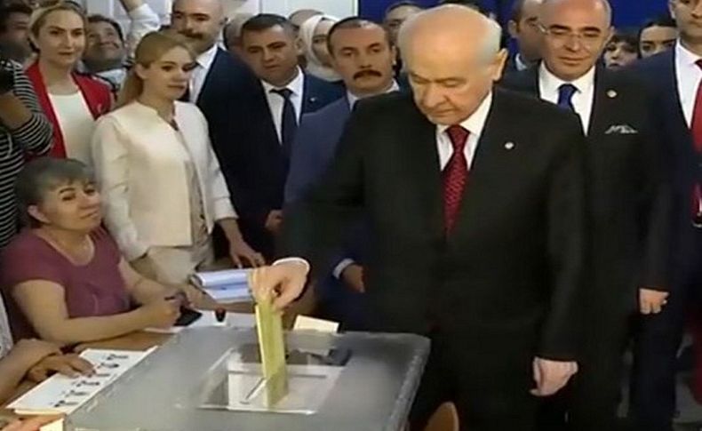 Devlet Bahçeli oyunu kullandı