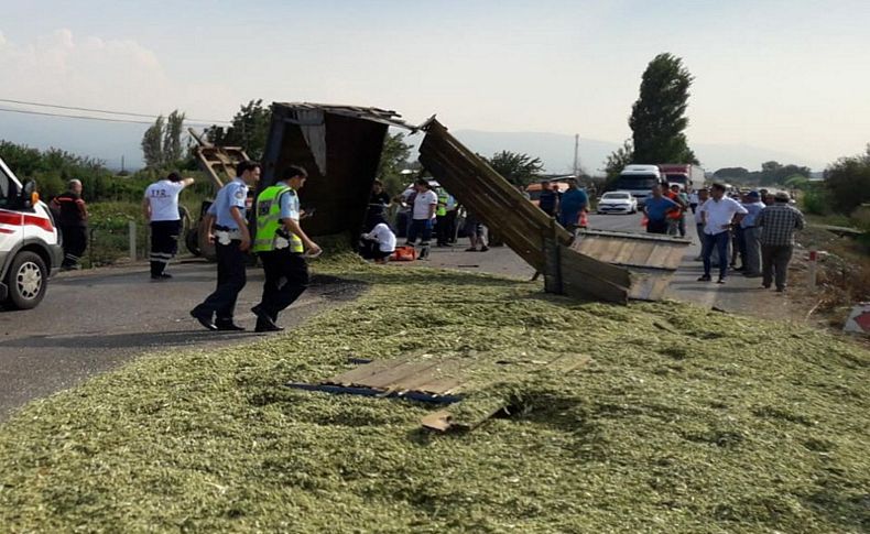 Devrilen traktörün sürücüsü öldü