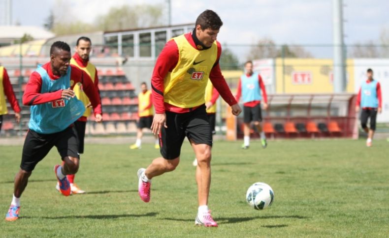 Diego 4 yıl daha Eskişehirspor’da