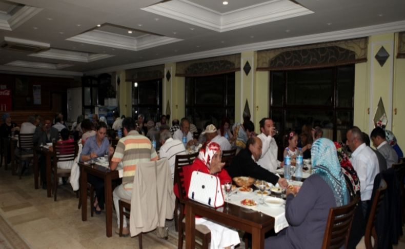 Diyaliz hastalarına iftar yemeği