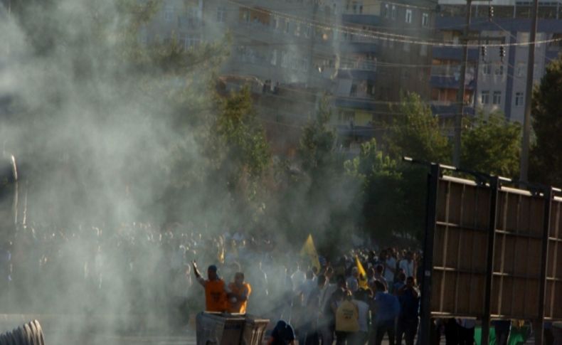 Diyarbakır'da BDP yürüyüşünde olaylar çıktı