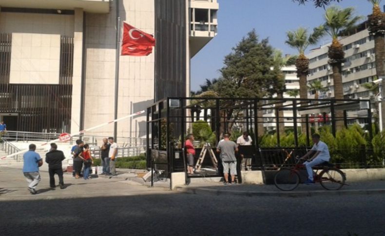 İzmir'deki Başbakanlık Ofisi'ne güvenlik istasyonu