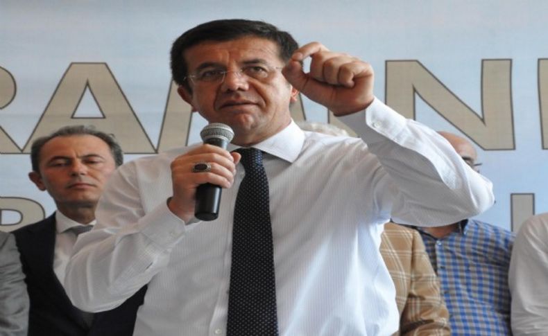 Bakan Zeybekci, belediye çadırında halkla bayramlaştı