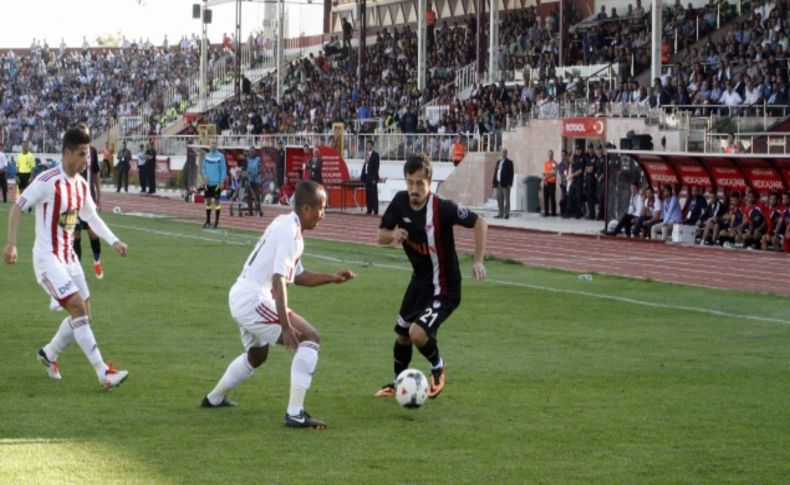 Elazığspor: 0 - Sivasspor : 2 (İlk yarı)