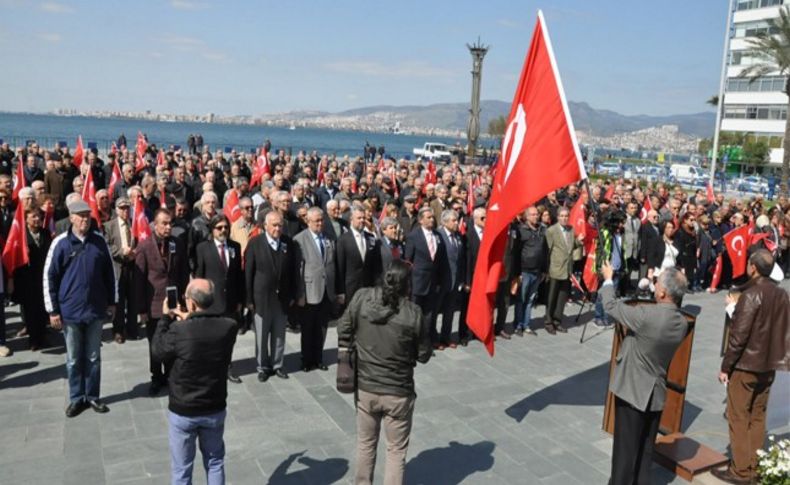 İzmir'de emekli askerler terörü kınadı