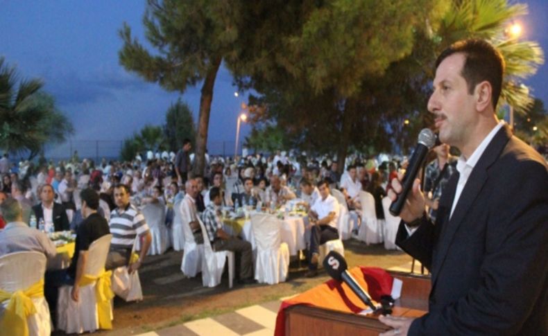 Erdoğan Tok, İlkadım Belediyesi eski çalışanlarına iftar verdi