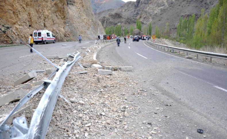 Erzurum’da yolcu otobüsü devrildi: 3 ölü, 28 yaralı