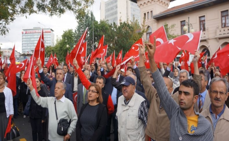 Eski Meclis önünde ‘Andımız’ protestosu