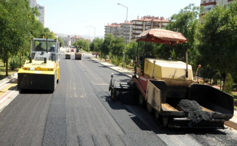 Etimesgut’ta asfalt çalışmaları sürüyor