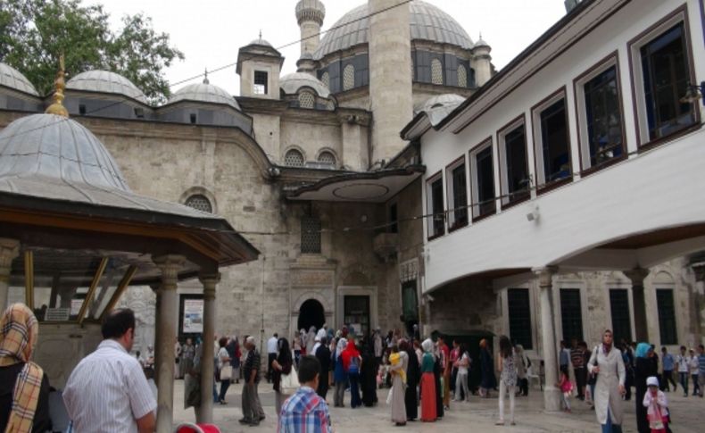 Eyüp Sultan’da SBS yoğunluğu yaşanıyor