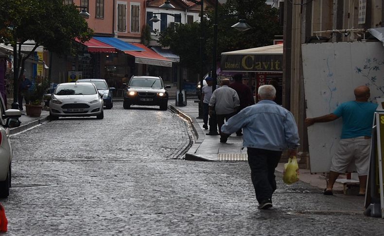 Fırtına, şiddetiyle değil söylemiyle Çeşme'yi yıktı