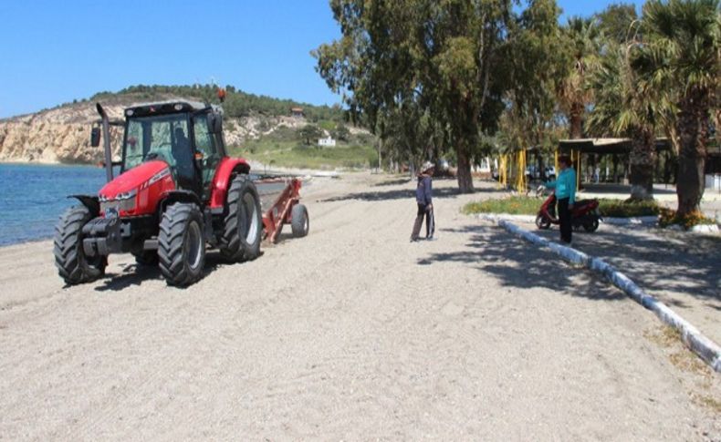 Foça'da plajlar yaza hazırlanıyor