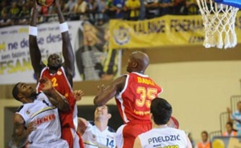 Galatasaray Medical Park-Fenerbahçe Ülker: 74-69