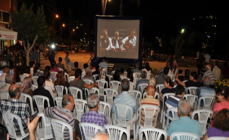 Gençlik Meydanı’nda film gösterimi