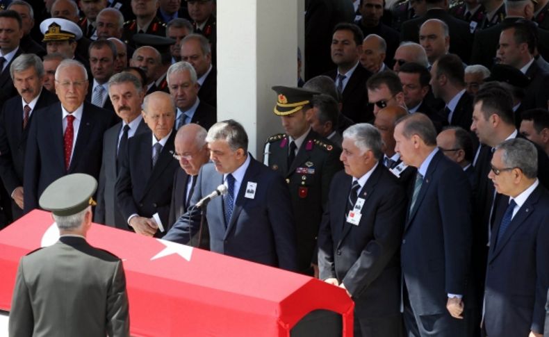 Genelkurmay Başkanı Özel'in babasını, devletin üst kademesi uğurladı