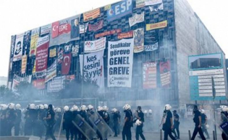 Gezi eyleminin 15. gününde Taksim karıştı