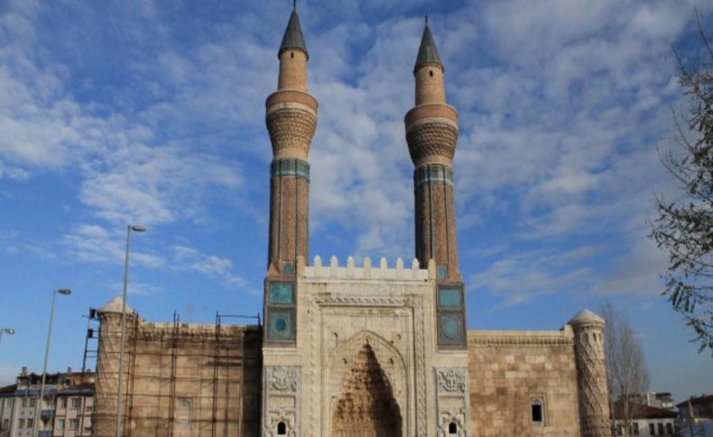 Gök Medrese yeniden restore edilecek