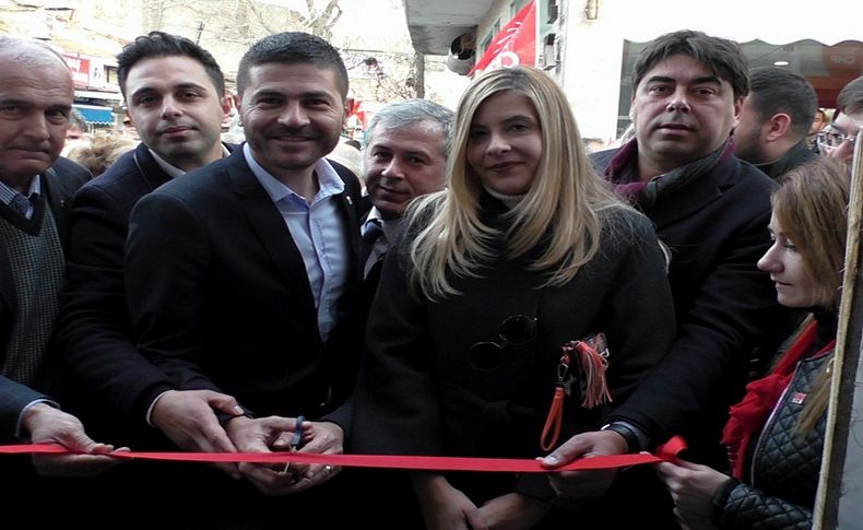 Gürbüz, seçim bürolarını törenle açtı