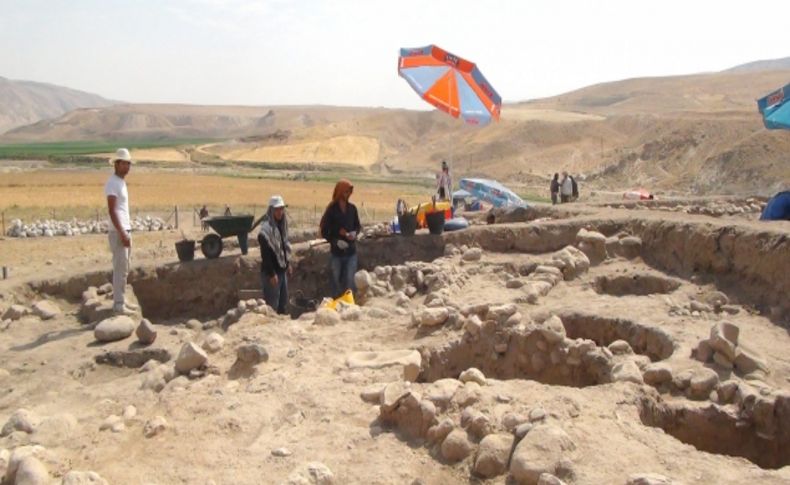 Hasankeyf'te 11500 yıl öncesine ait köyde insan kemikleri bulundu