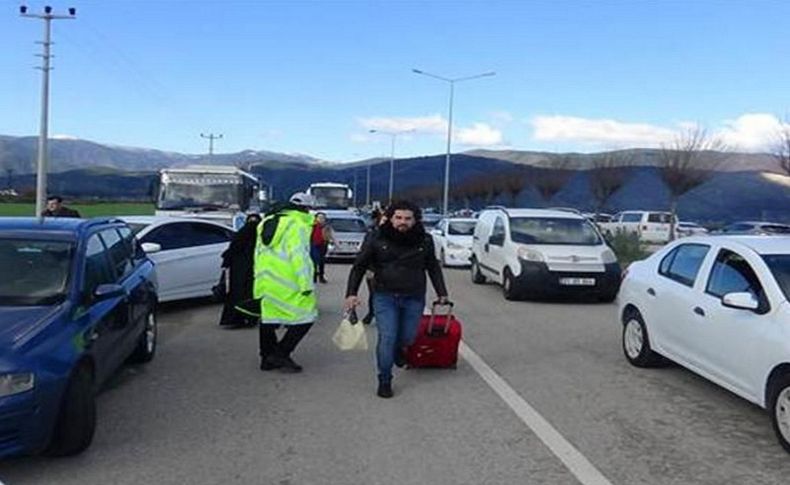 Havalimanı sivil araç trafiğine kapatıldı