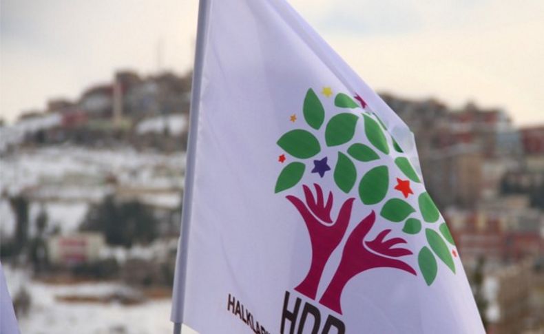 HDP'li iki aday çekildi