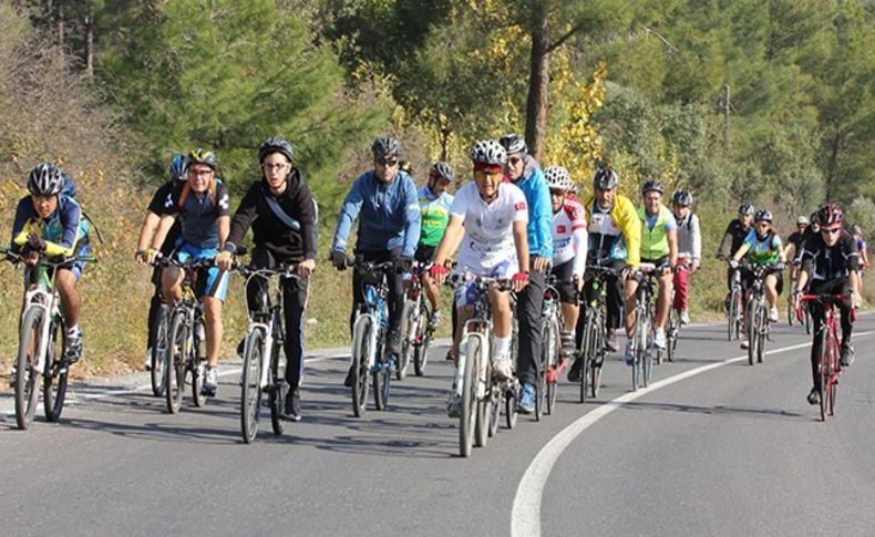 Gaziemirliler doğa için pedalladı